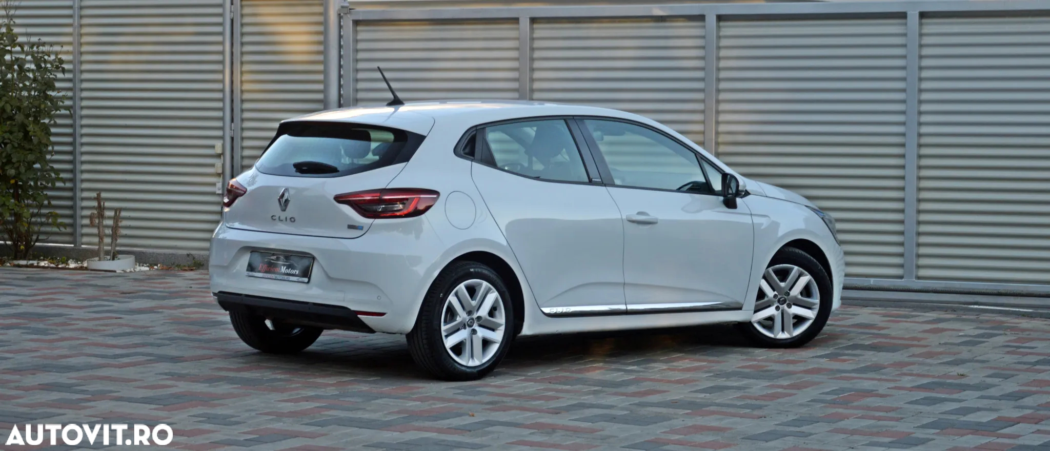 Renault Clio E-TECH Hybrid 140 BUSINESS EDITION - 14