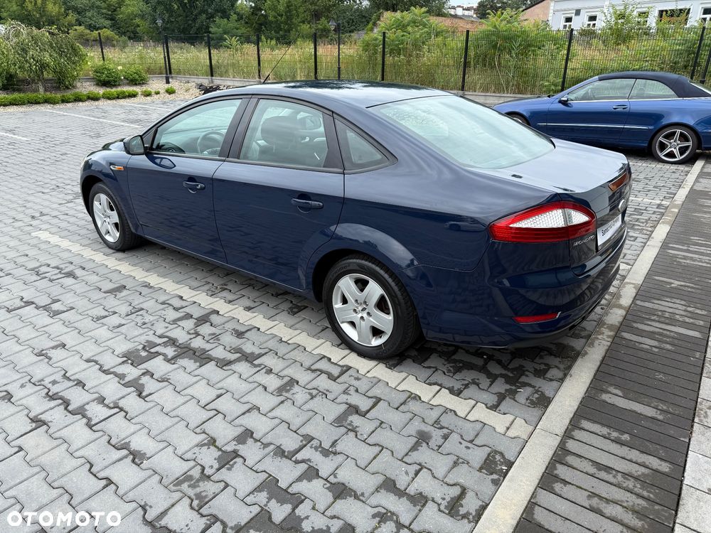 Ford Mondeo 1.8 TDCi Ambiente - 9
