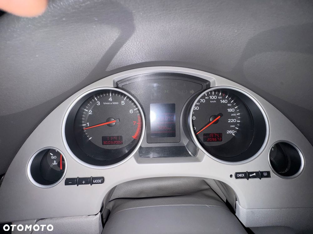 Audi A4 Cabrio 2.4 - 7