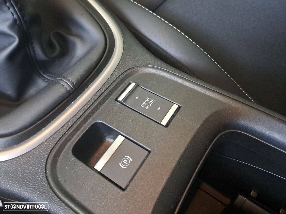 Jeep Avenger 1.2 GSE T3 Altitude - 18