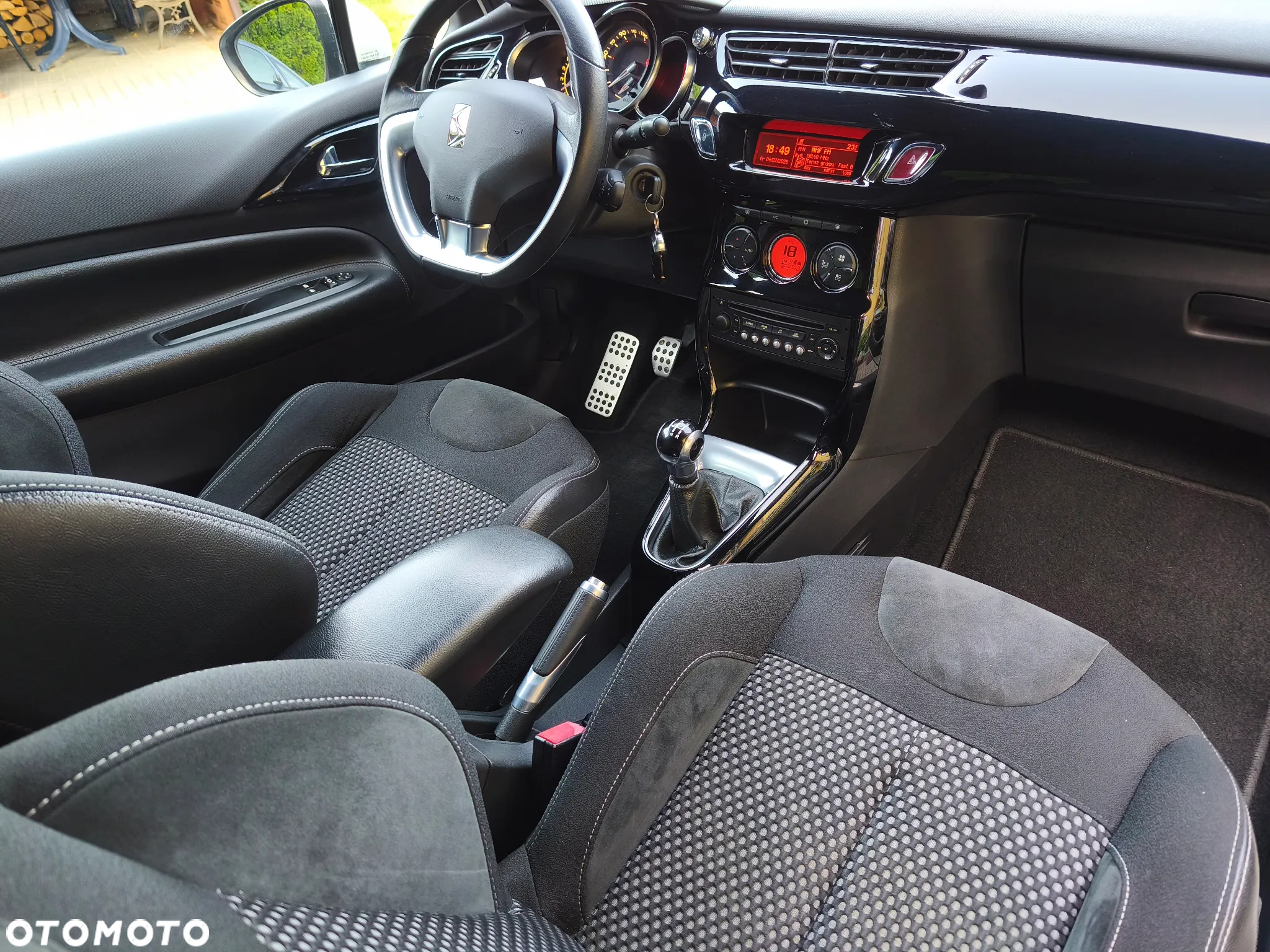 Citroën DS3 1.6 VTi SoChic - 18