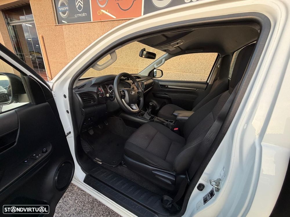 Toyota Hilux - 4