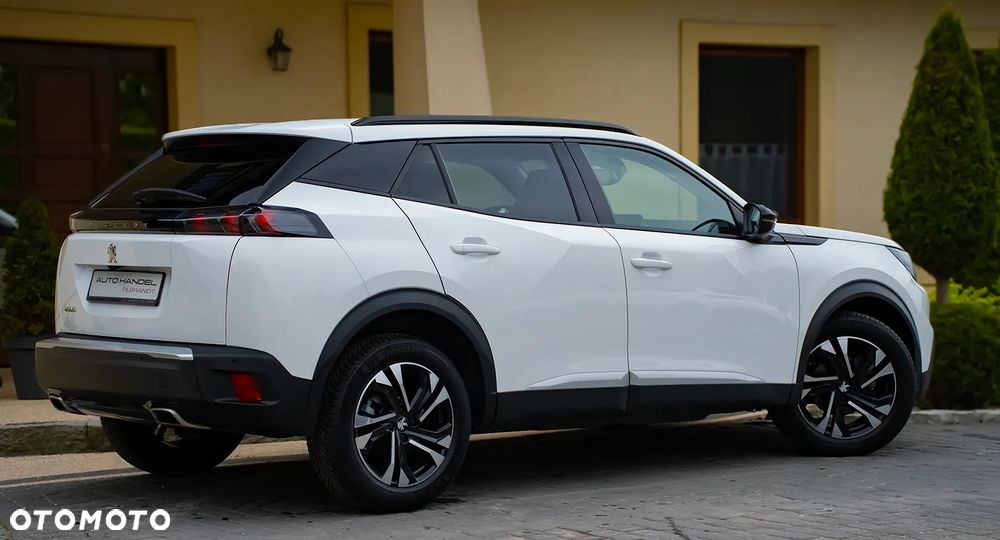 Peugeot 2008 1.2 PureTech Allure Pack S&S - 17