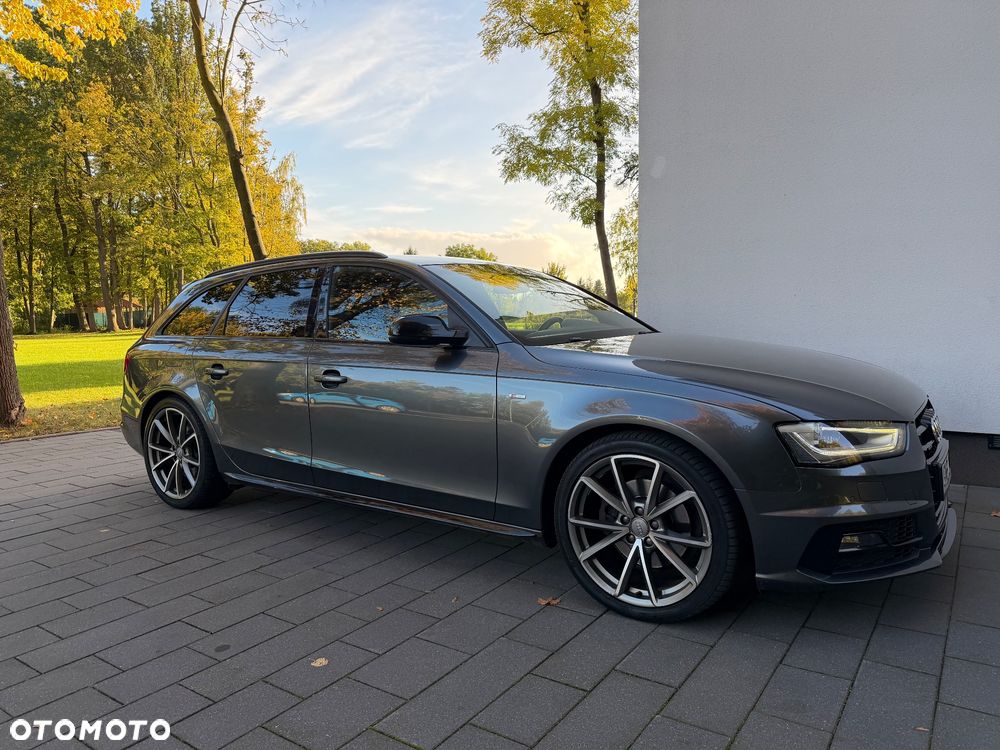 Audi A4 Avant 2.0 TDI DPF clean diesel quattro S tronic S line Sportpaket - 3
