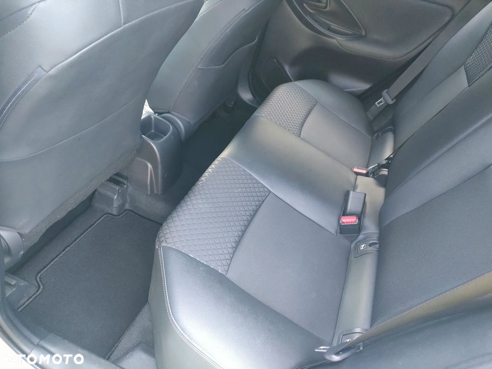 Toyota Yaris 1.5 Selection Style CVT - 17