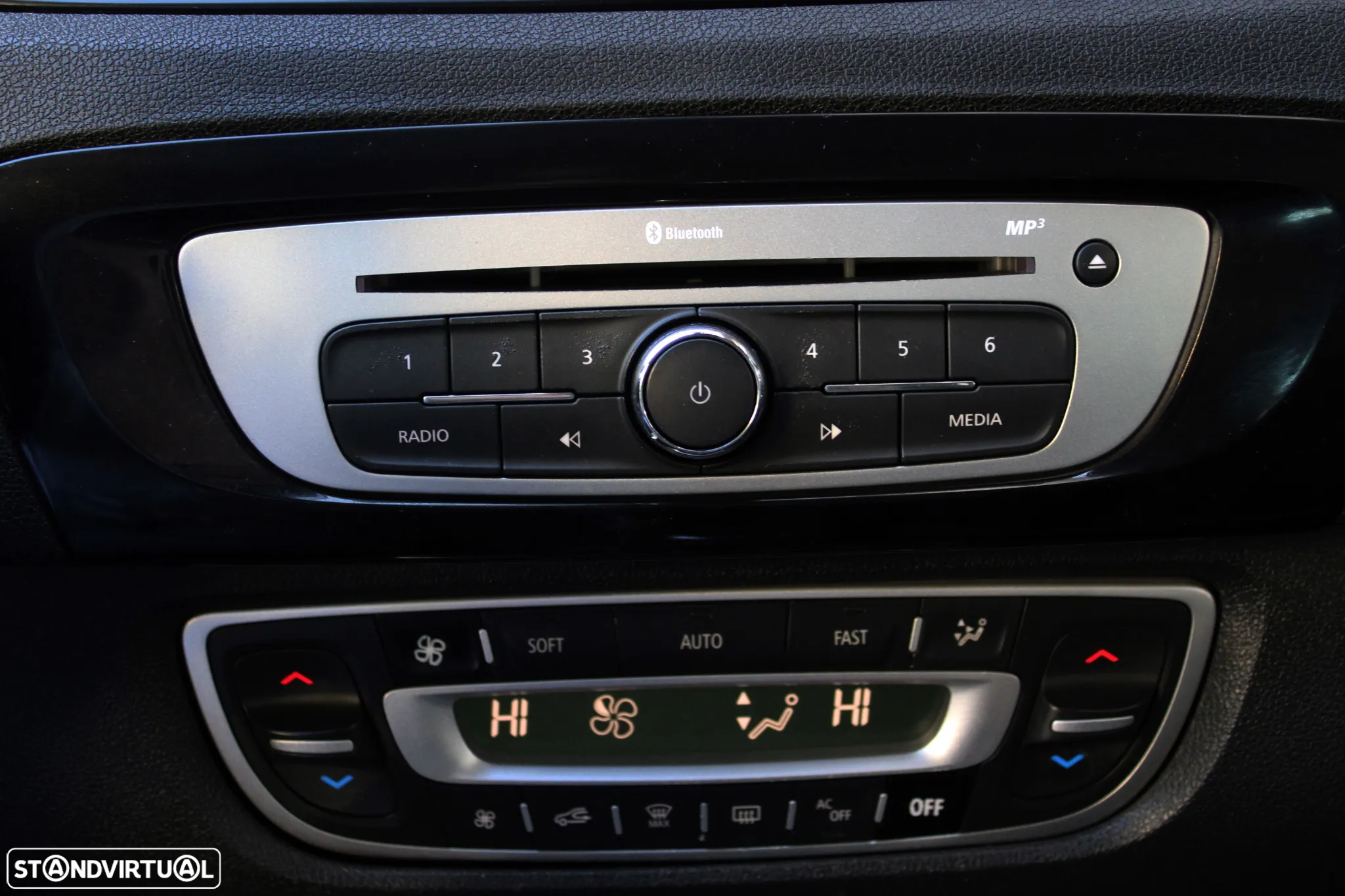 Renault Grand Scénic 1.6 dCi Bose Edition SS - 42