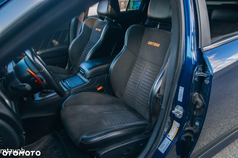 Dodge Challenger - 15