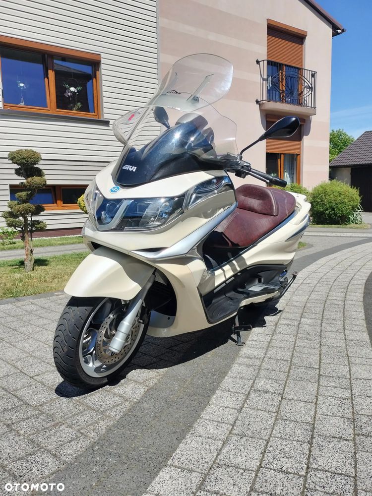 Piaggio X10 - 1