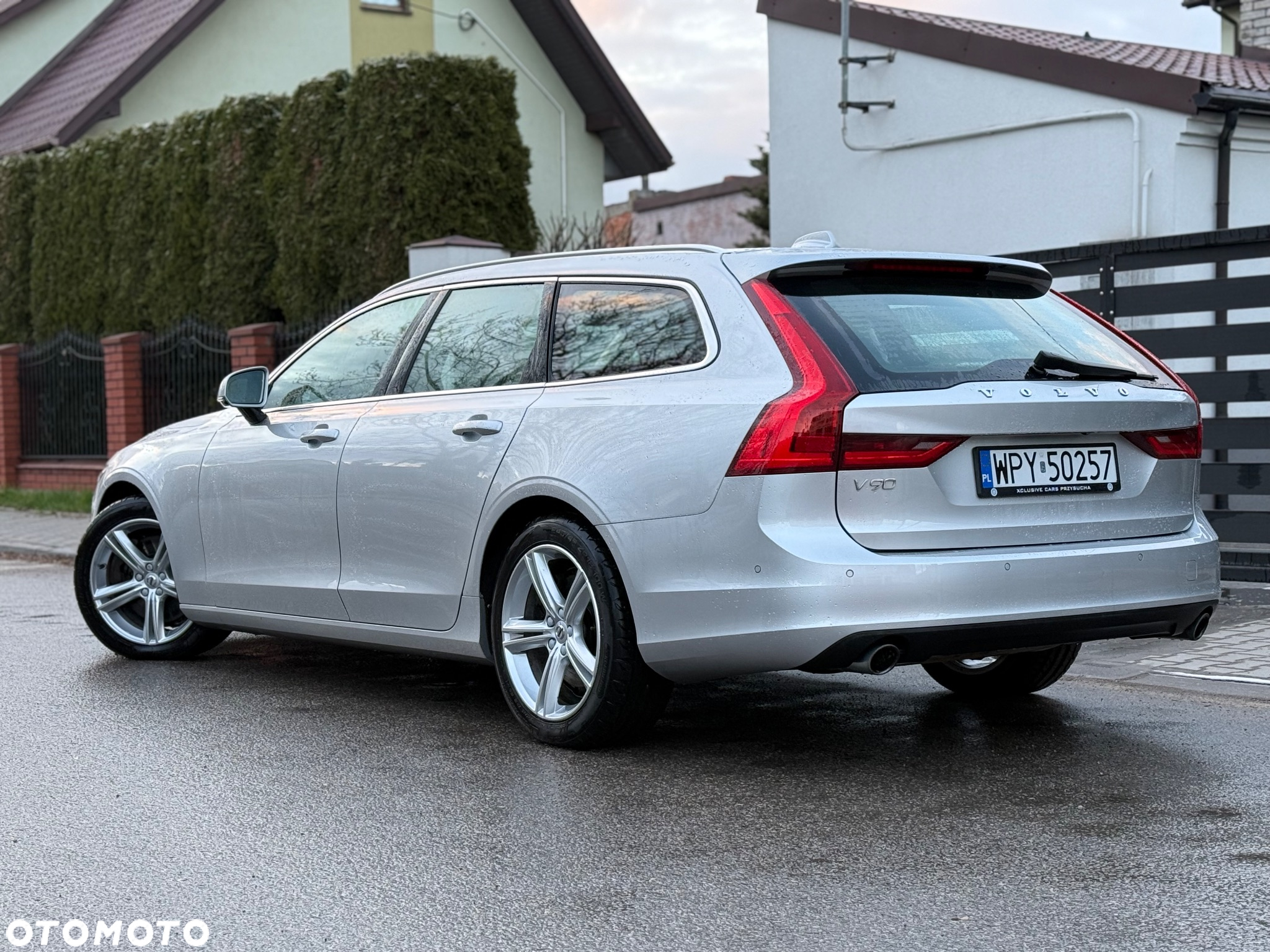 Volvo V90 D5 AWD Momentum - 8