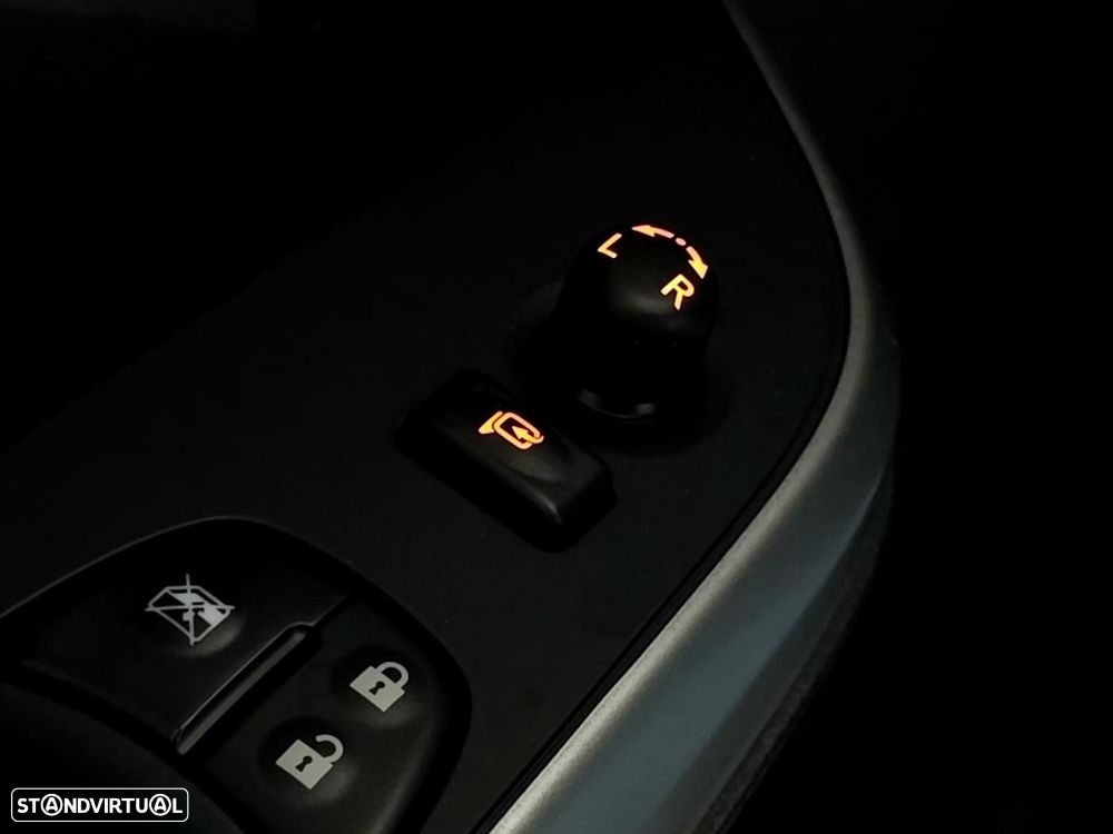 Nissan Navara 2.3 DCI 4WD N-CONNECTA NACIONAL 5 LUGARES - 17