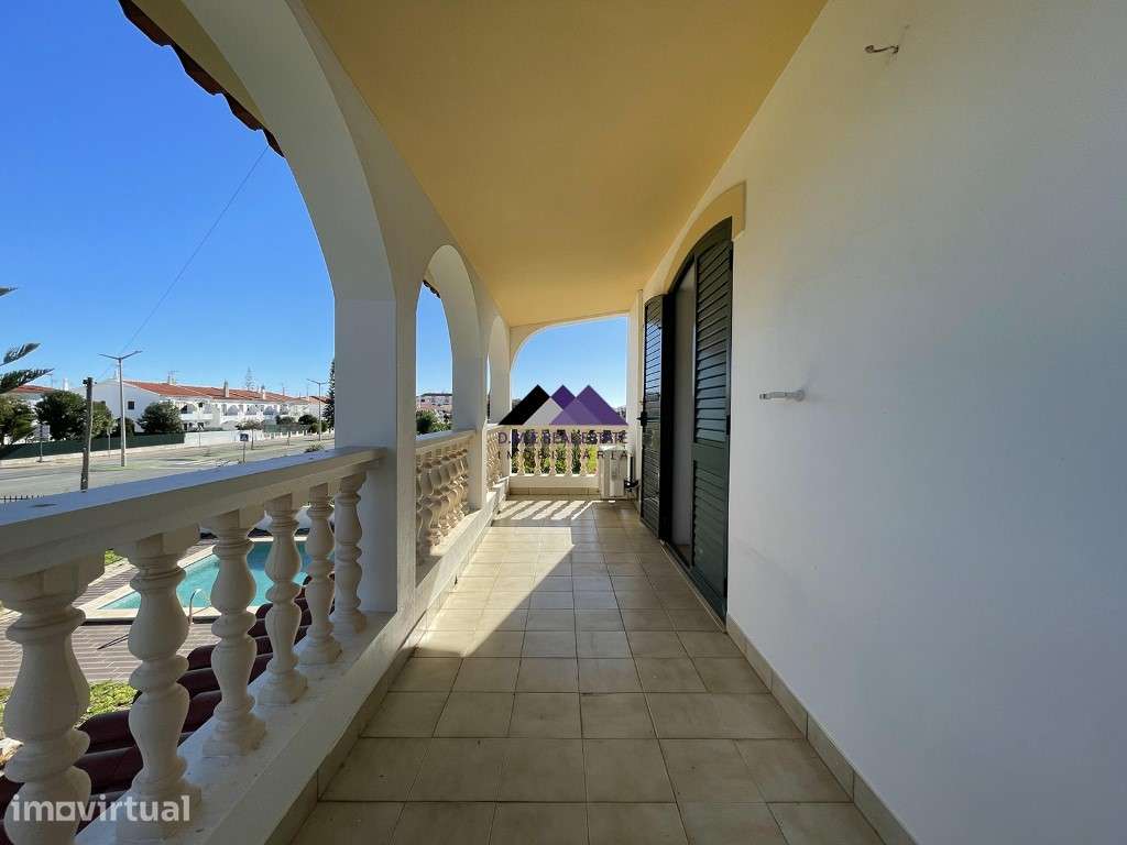 Moradia T3 c/ Piscina e Garagem - Grande imagem: 2/60