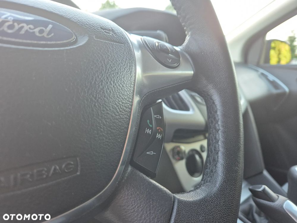Ford Focus 1.6 Trend Sport - 22