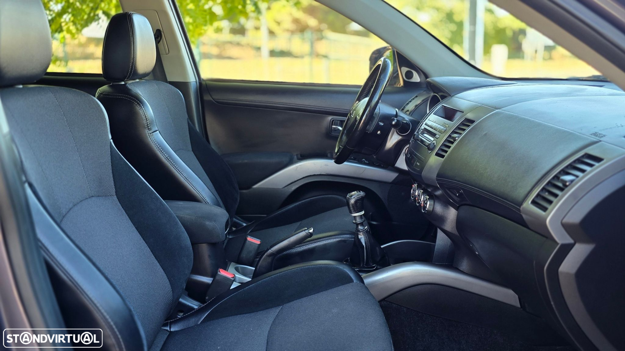 Mitsubishi Outlander 2.2 DI-D Instyle - 13