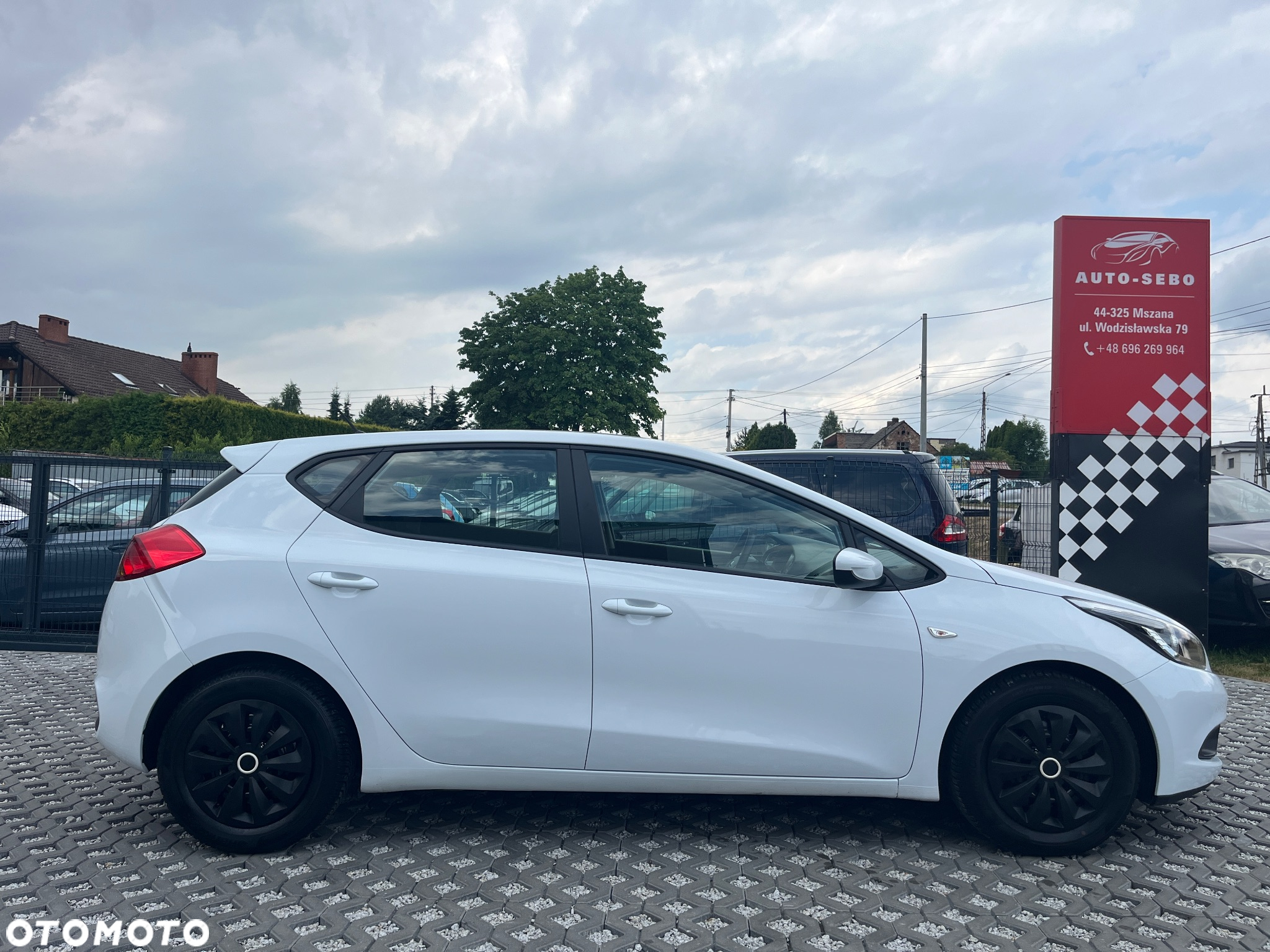 Kia Ceed - 10