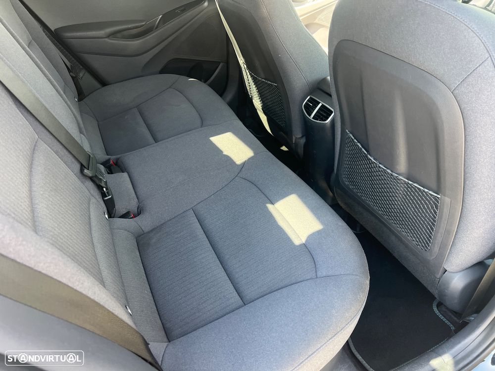 Hyundai Ioniq 1.6 GDI HEV Hybrid Tech - 25