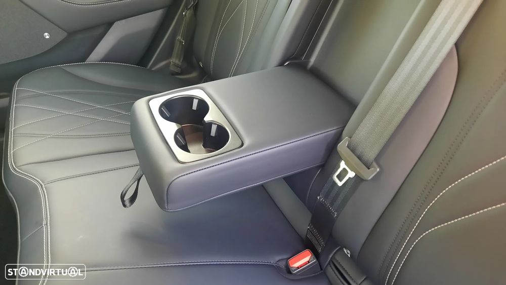 Ford Mustang Mach-E - 43