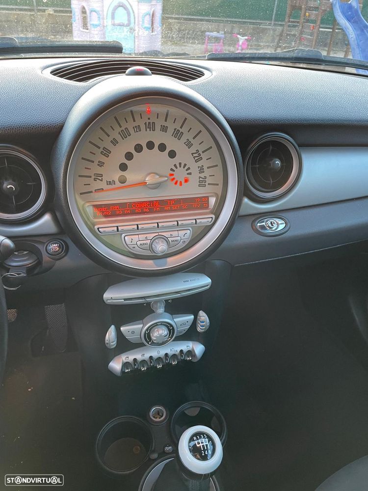 MINI Cabrio Cooper - 5