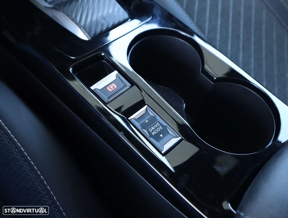 Peugeot 2008 1.2 Hybrid Allure e-DCS6 - 41