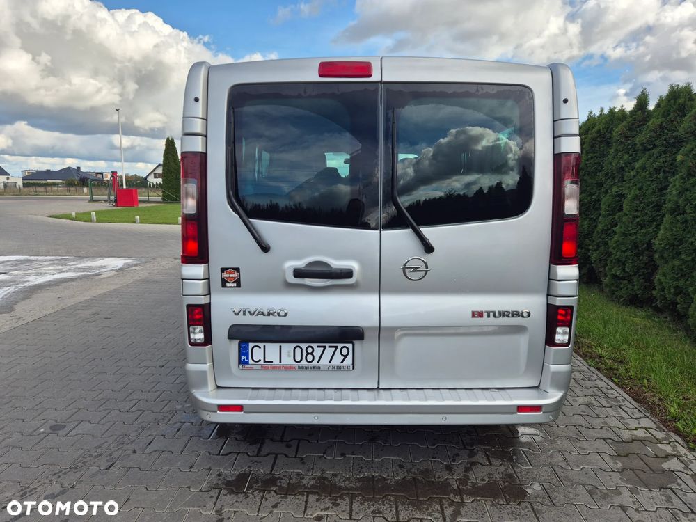 Opel Vivaro - 10