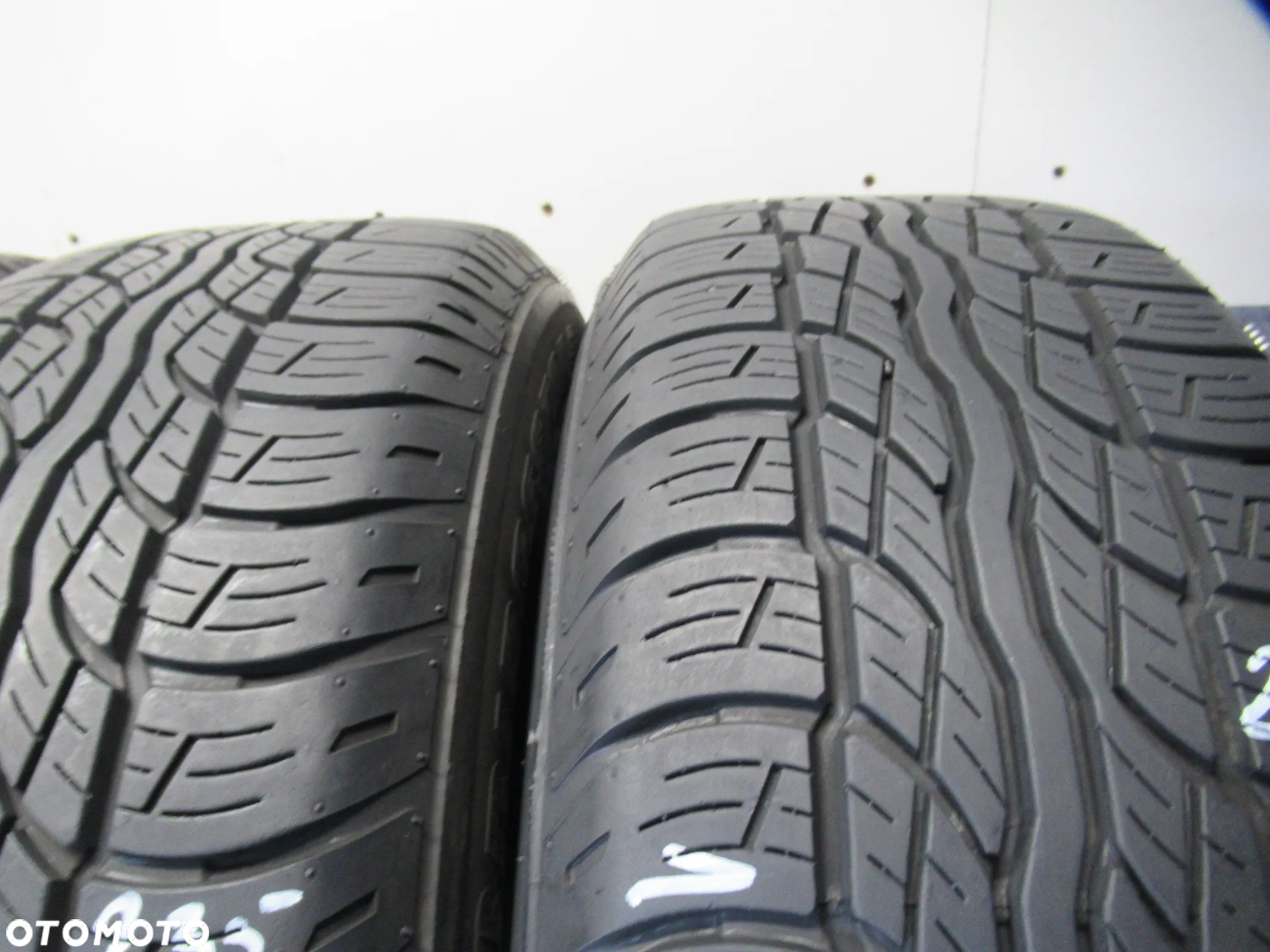 4x Bridgestone Dualer H/T 687 235/60/16 100H nr.16177 - 2