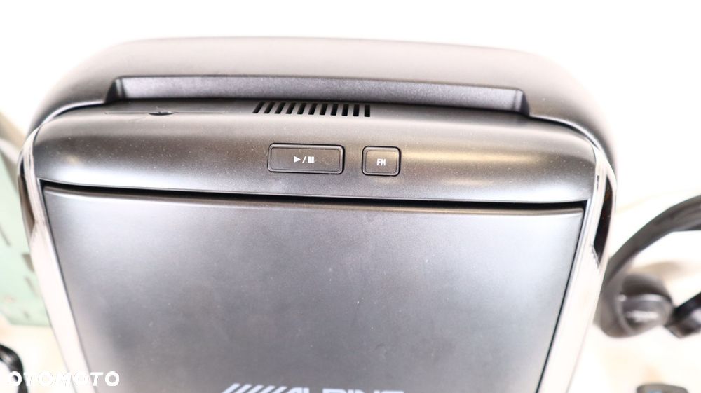 TOYOTA LAND CRUISER 200 PODSUFITKOWY MONITOR ALPINE - 4