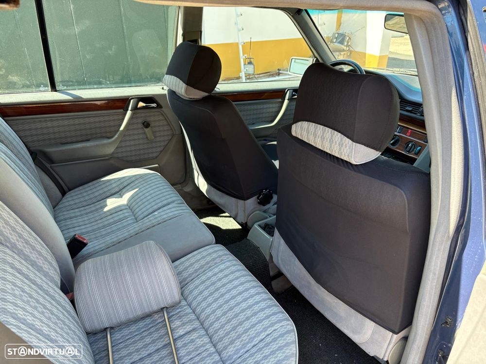 Mercedes-Benz W124 (1984-1997) 250 TD - 12