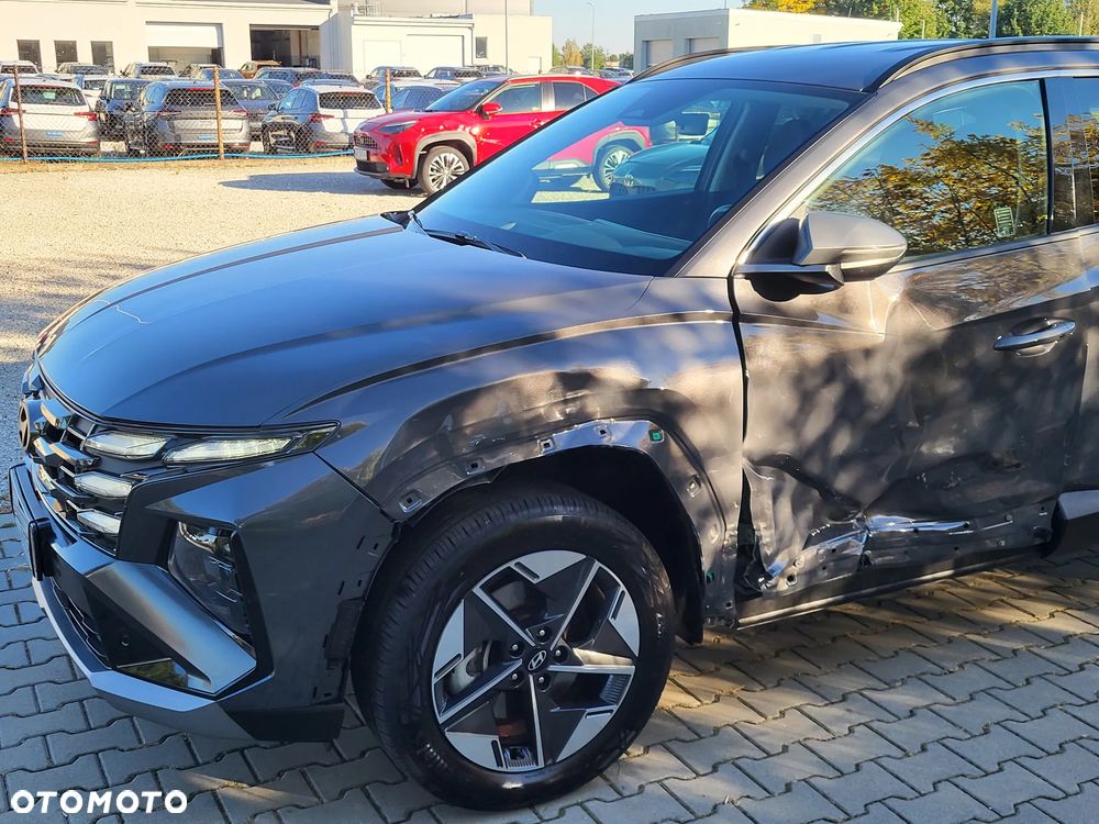 Hyundai Tucson 1.6 T-GDi HEV Modern 2WD - 29