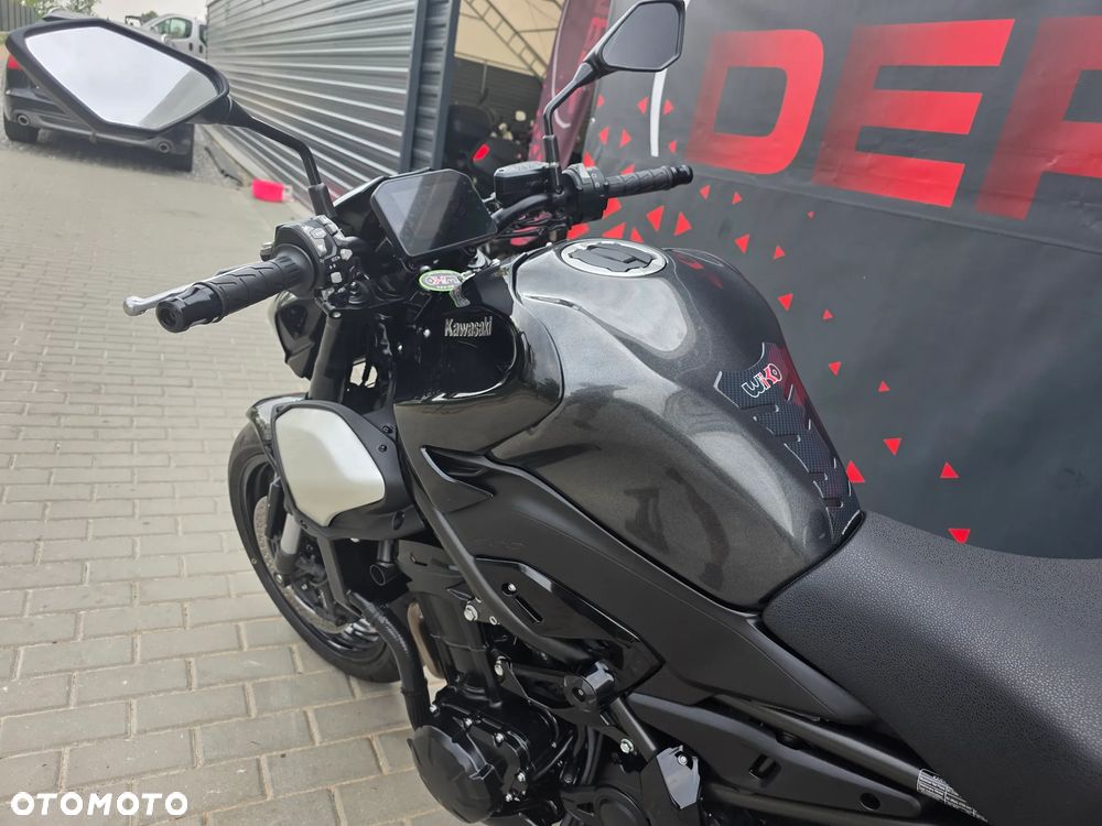 Kawasaki Z 900 - 24