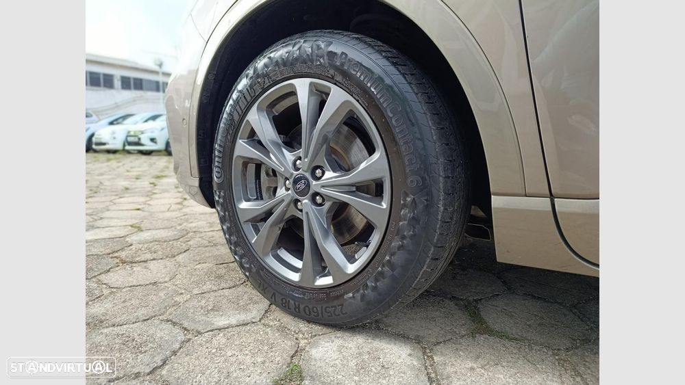 Ford Kuga 2.5 PHEV ST-Line X - 23