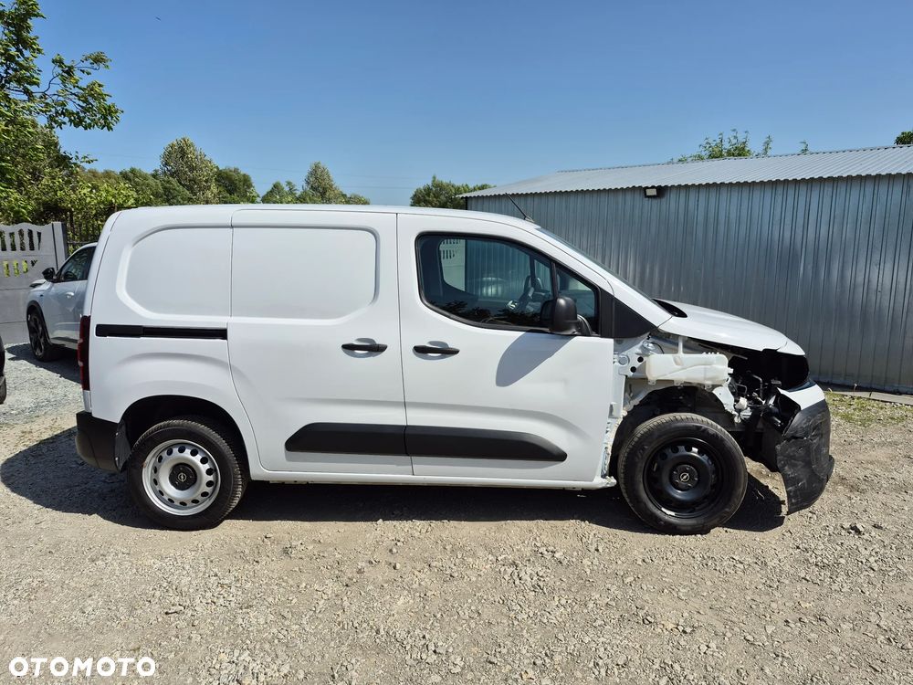Opel COMBO - 24