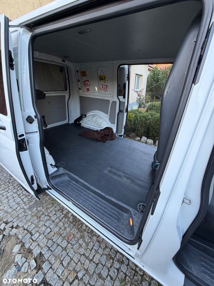 Volkswagen Transporter - 9