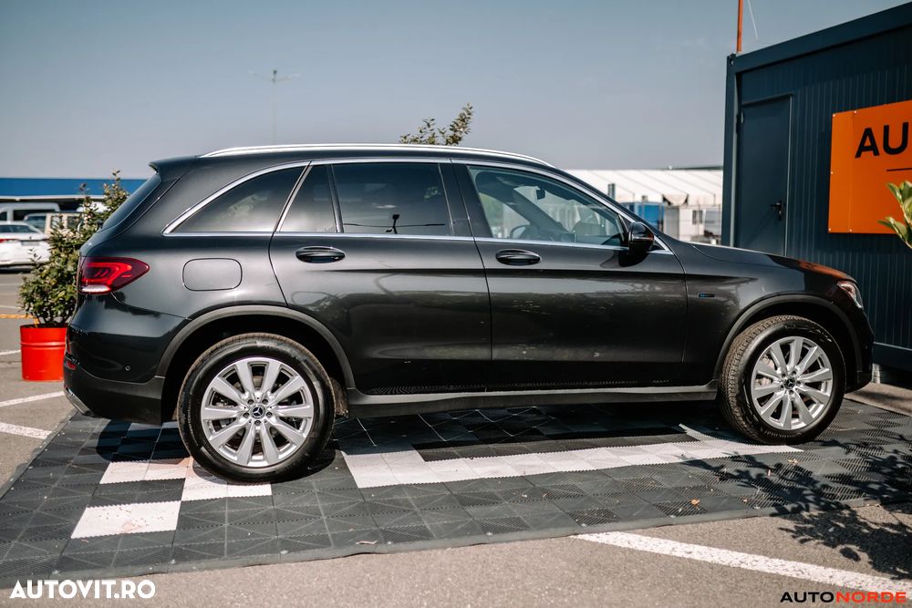 Mercedes-Benz GLC - 19