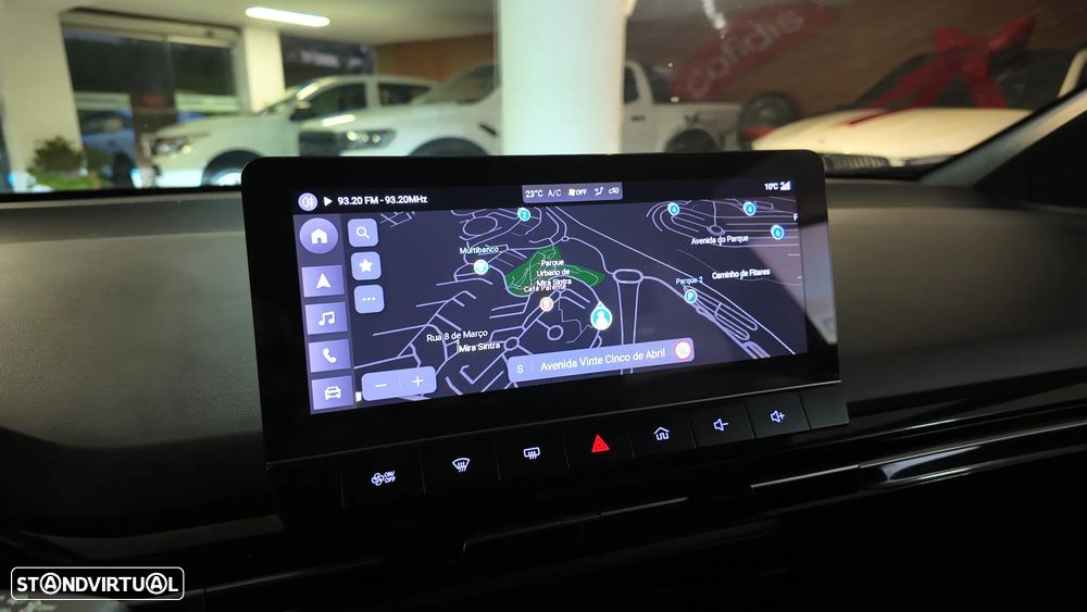 MG MG4 64 kWh Luxury - 25