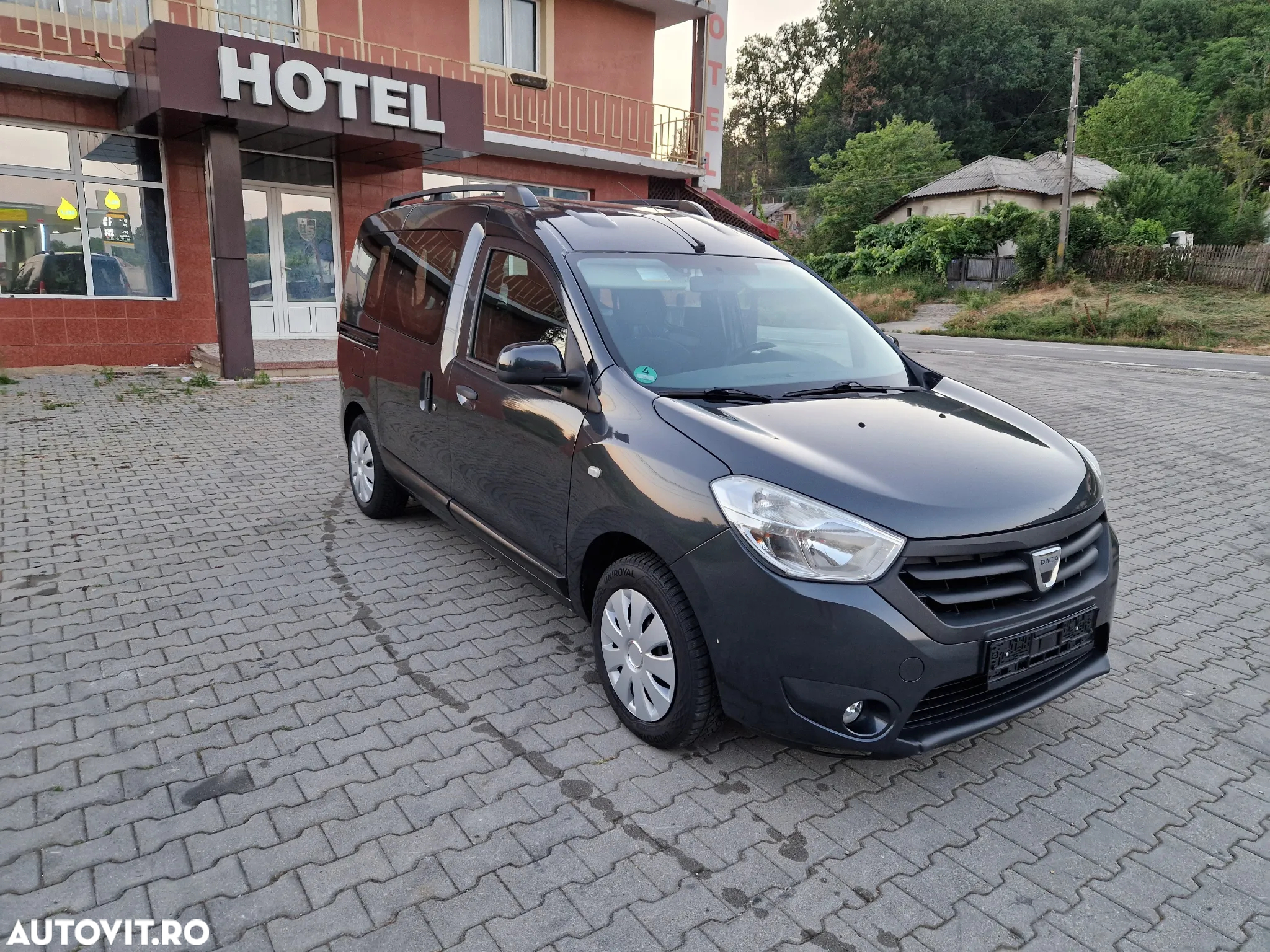 Dacia Dokker 1.5 dCi 90 CP Laureate - 6