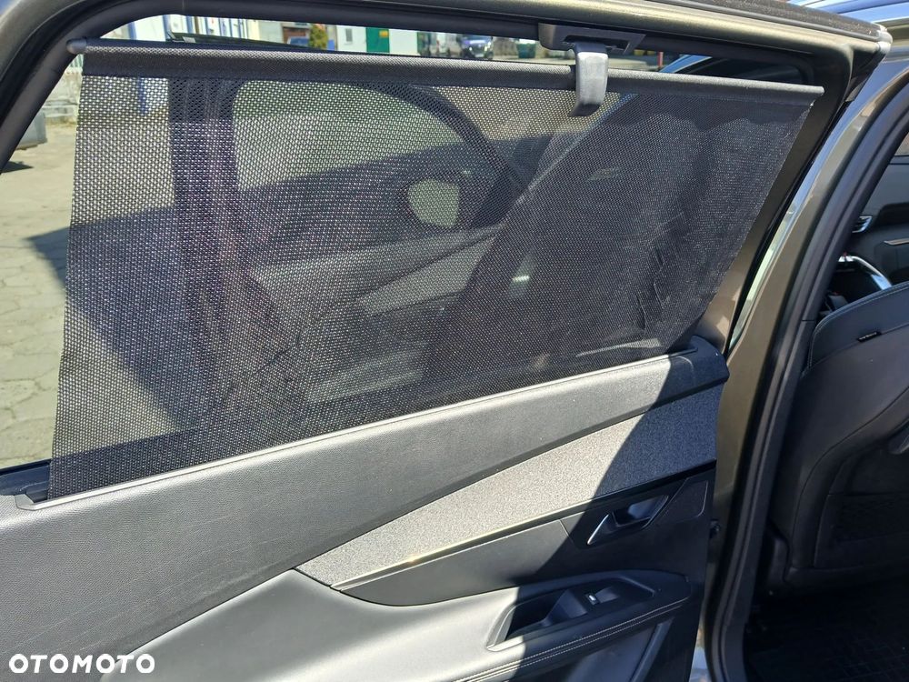 Peugeot 5008 1.6 PureTech GT Line S&S EAT8 - 21