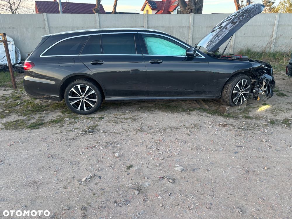 Mercedes-Benz Klasa E 300 AMG - 10