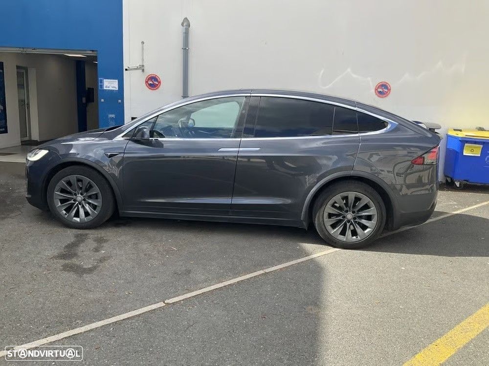 Tesla Model X 100D - 5