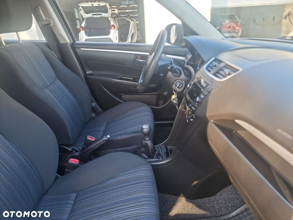 Suzuki Swift 1.2 Comfort Plus - 10