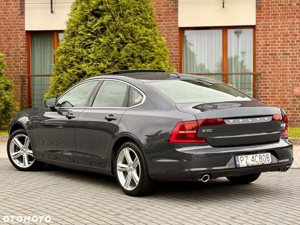 Volvo S90 D4 AWD Geartronic Momentum - 17