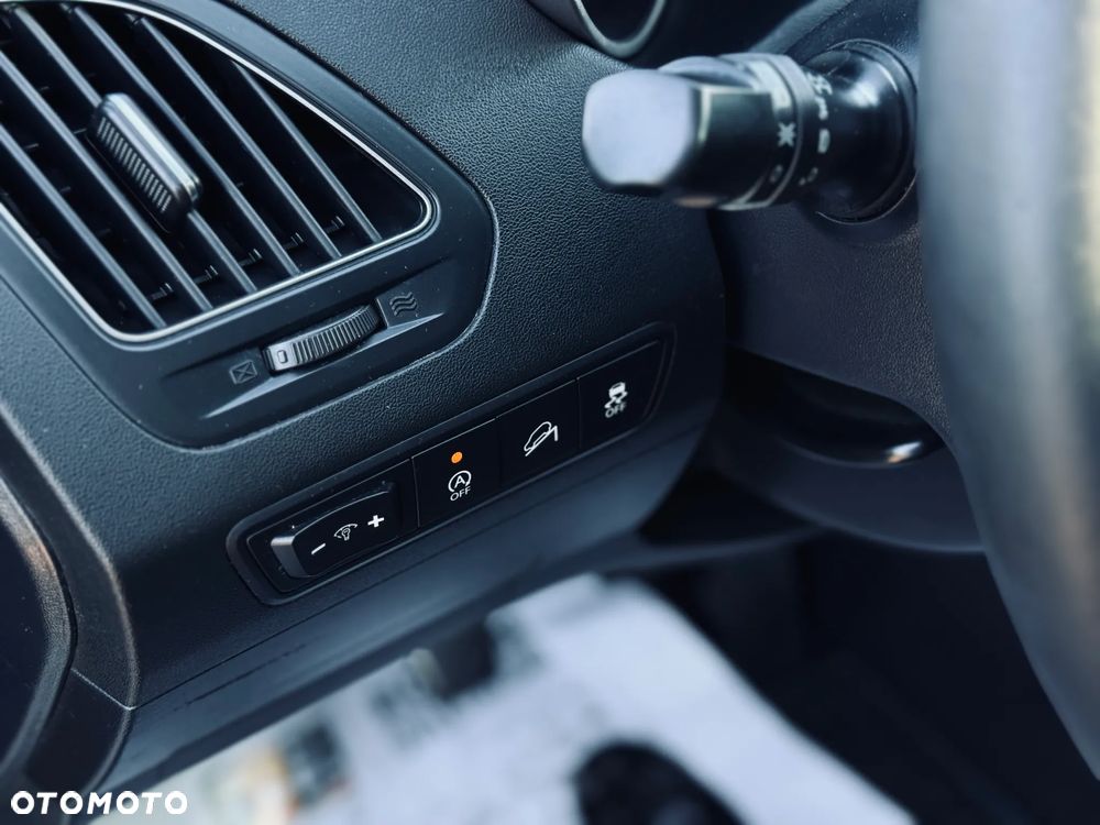 Hyundai ix35 1.7 CRDi 2WD blue Trend - 28