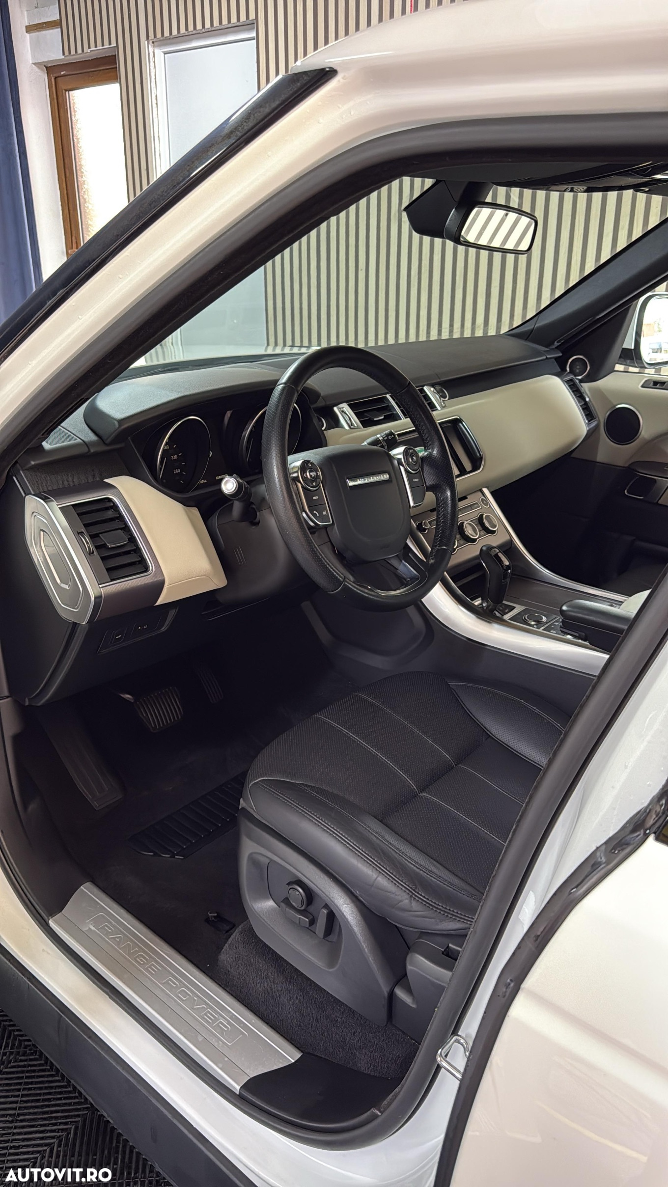 Land Rover Range Rover Sport 3.0 I6 D300 MHEV HSE Dynamic - 11