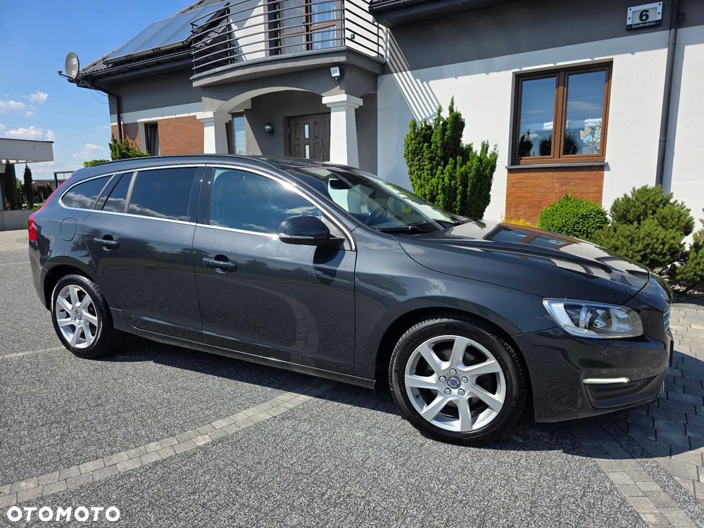 Volvo V60 D3 Geartronic Summum - 14