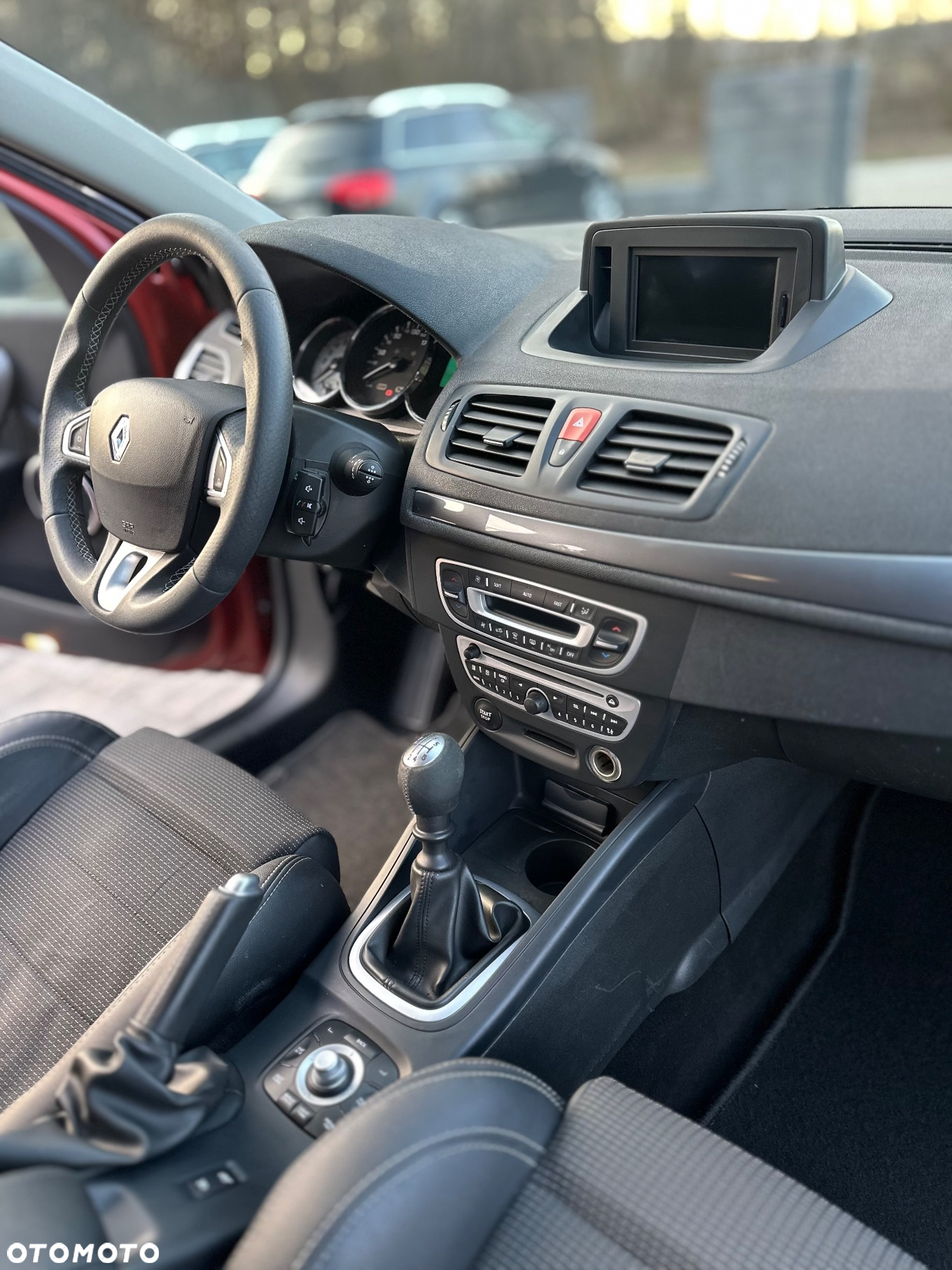 Renault Megane TCe 180 GT - 16