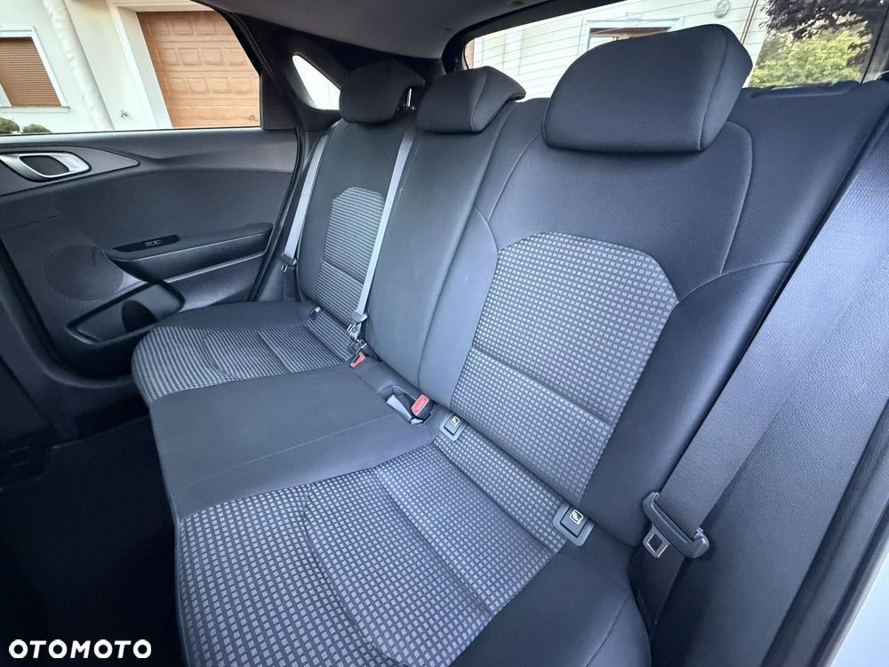 Kia Ceed - 29