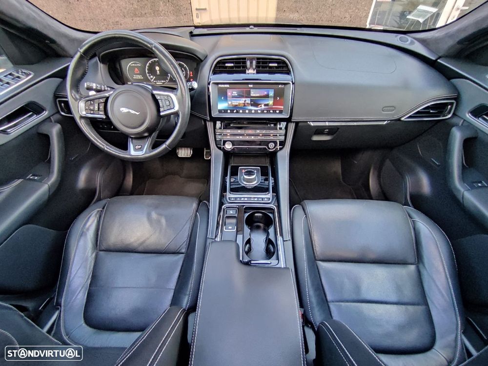 Jaguar F-Pace 3.0 TDV6 S AWD Aut. - 28