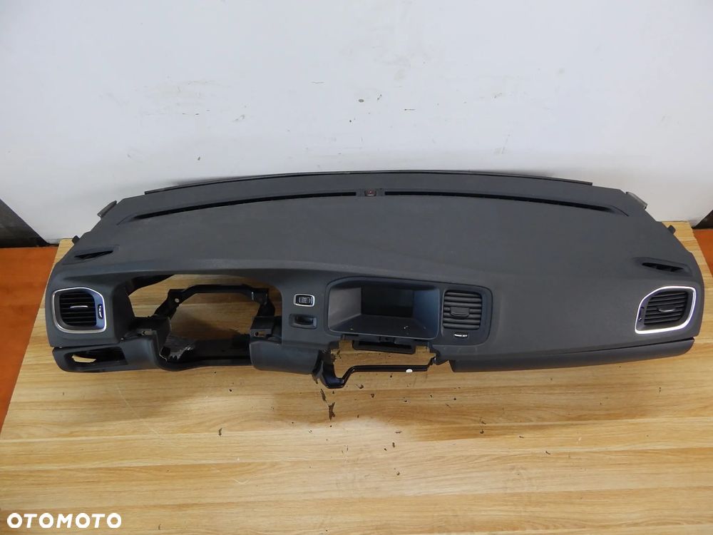 Deska rozdzielcza kokpit konsola pasy airbag Volvo S60 V60 II 10-18 EU Łuków części - 10