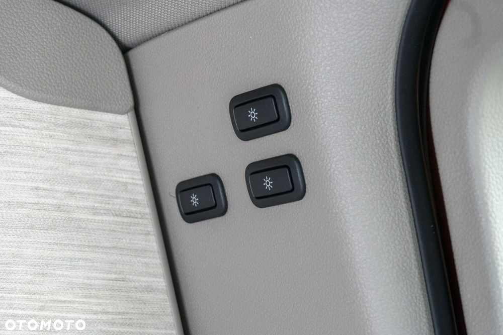 Volkswagen California - 34
