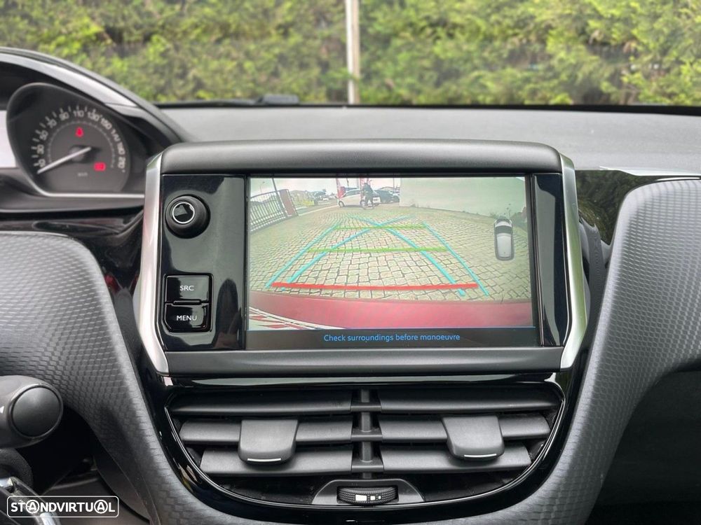 Peugeot 208 1.2 PureTech Allure - 14