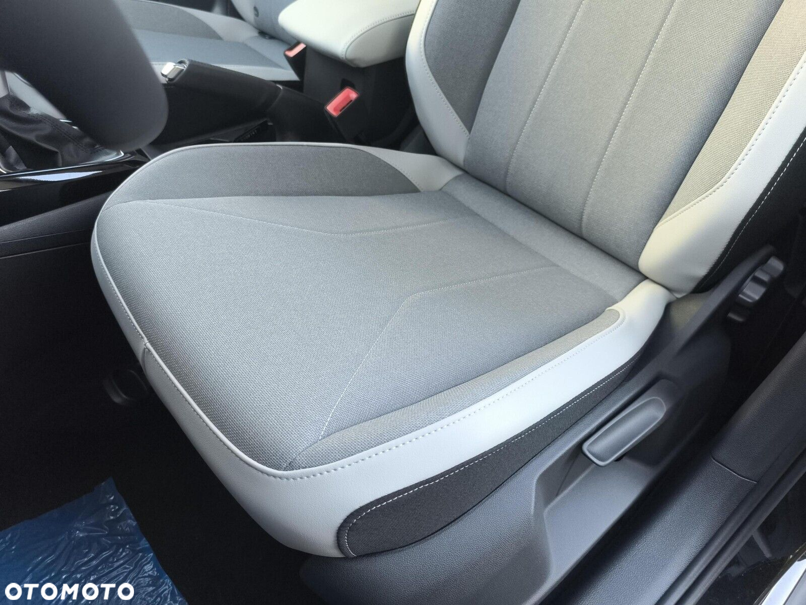 Volkswagen T-Cross - 12