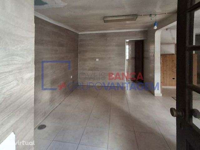 Moradia T3 e arrecadação para recuperar em A-da-Gorda - Óbidos - Grande imagem: 4/17